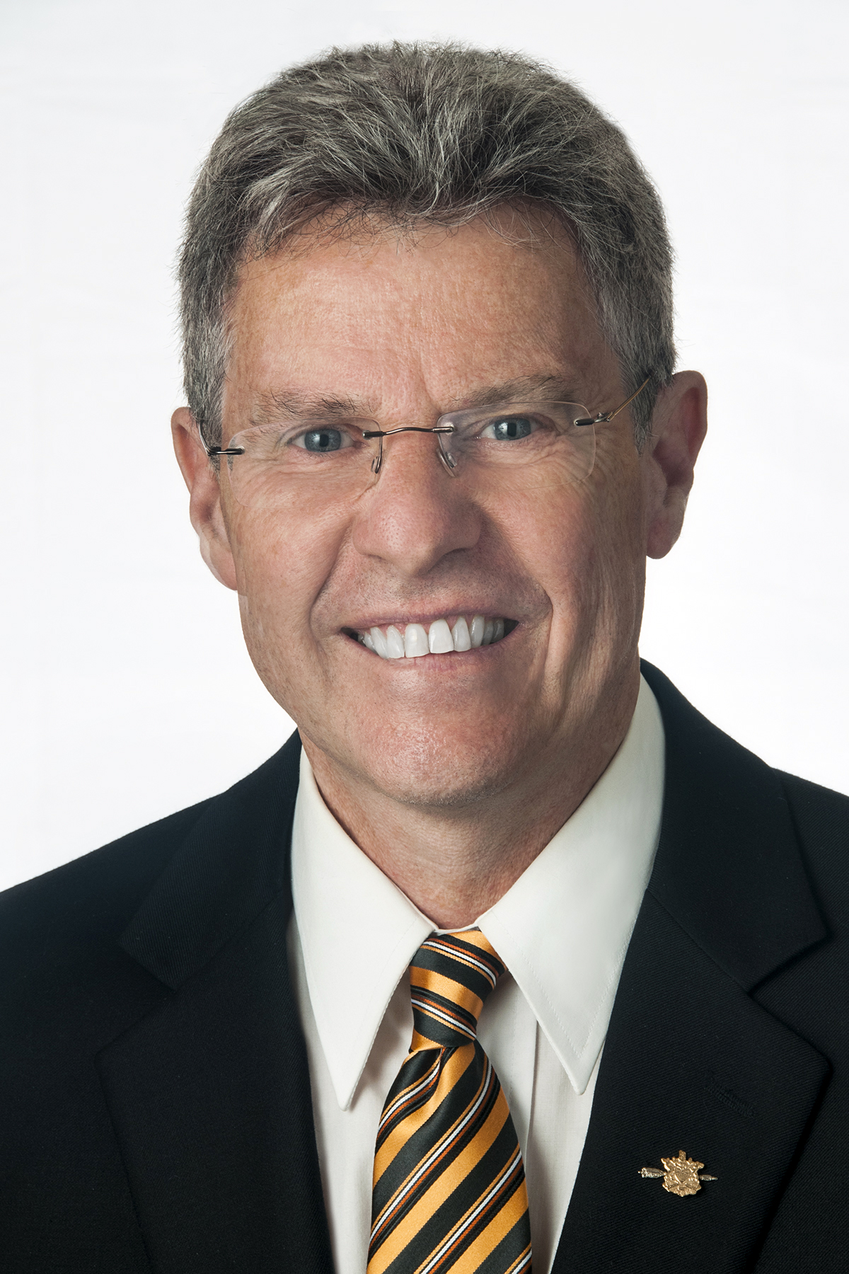 Holman joins NDP Health Critic in tabling petitions against cuts to Galiano and Mayne on call nurses