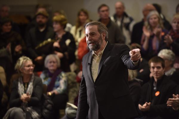 Mulcair continues Island swing with stop in Cowichan wine country