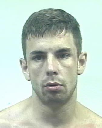 Police issue warrant for suspect after unsuccessful manhunt near Malahat