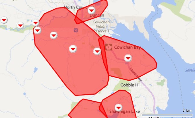 Storm knocks out power, disrupts ferries