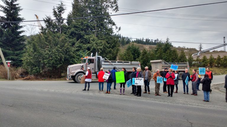 Shawnigan Residents Association Holds Rally for Removal