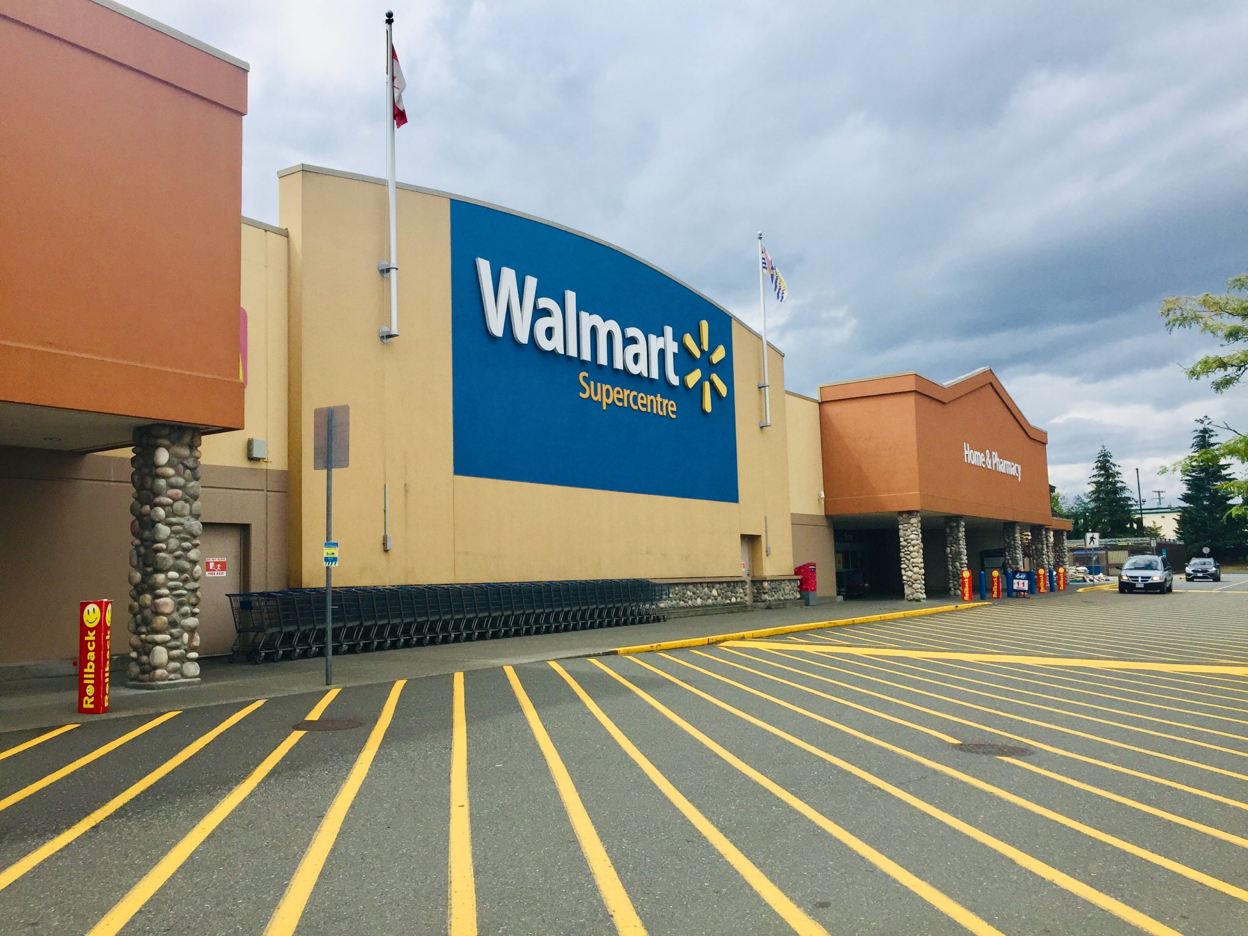 Walmart Canada - wide 10