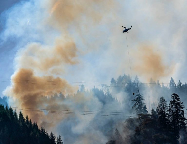 Smoke From Deadly US Wildfires to Reduce Air Quality for Another Day