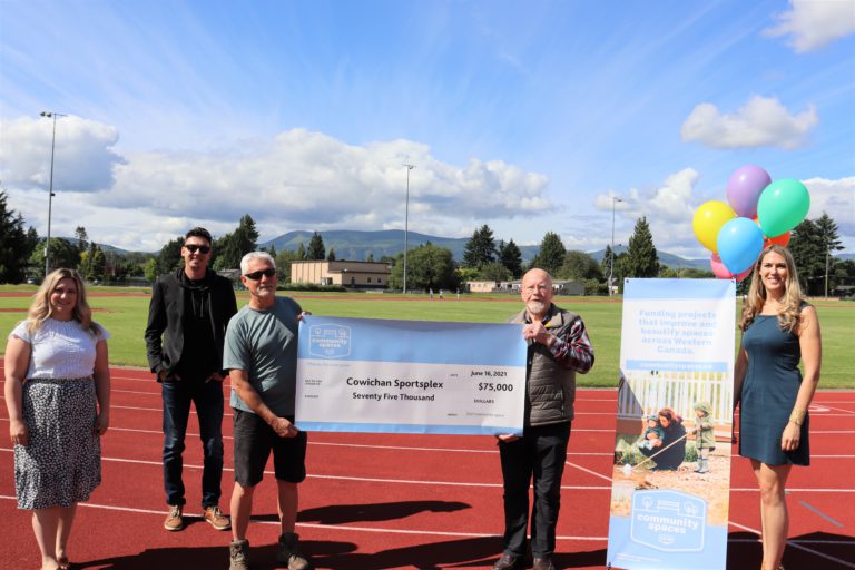 Co-op Donates $75,000 to Sportsplex Facility