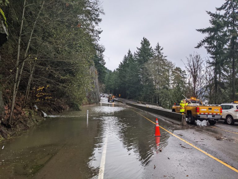 More construction delays on Malahat a couple nights this week