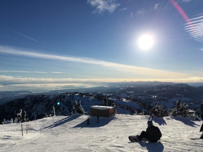 Unseasonably warm weather forces Mount Washington closure today