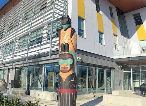 New totem pole stands outside RCMP detachment